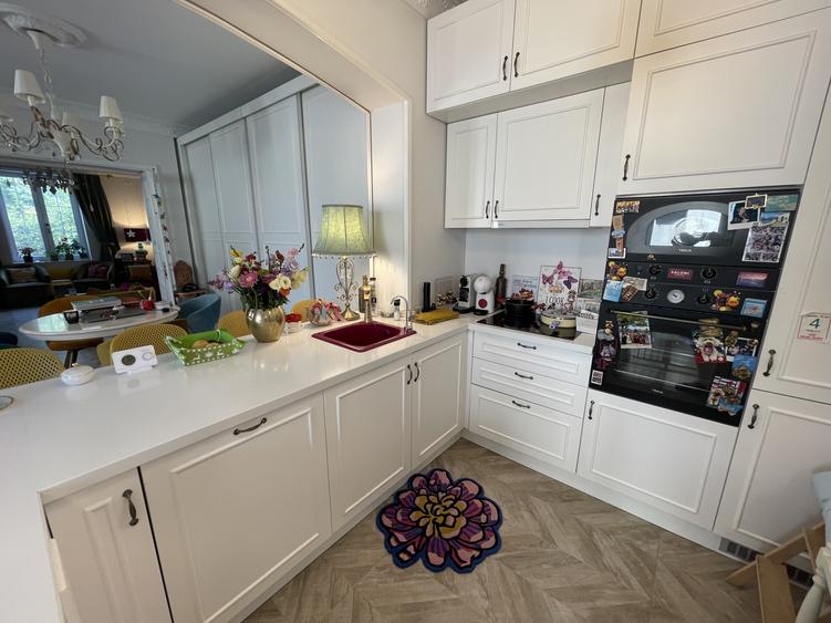 Apartament premium în vilă interbelică | Zona Cașin – Arcul de Triumf | Curte