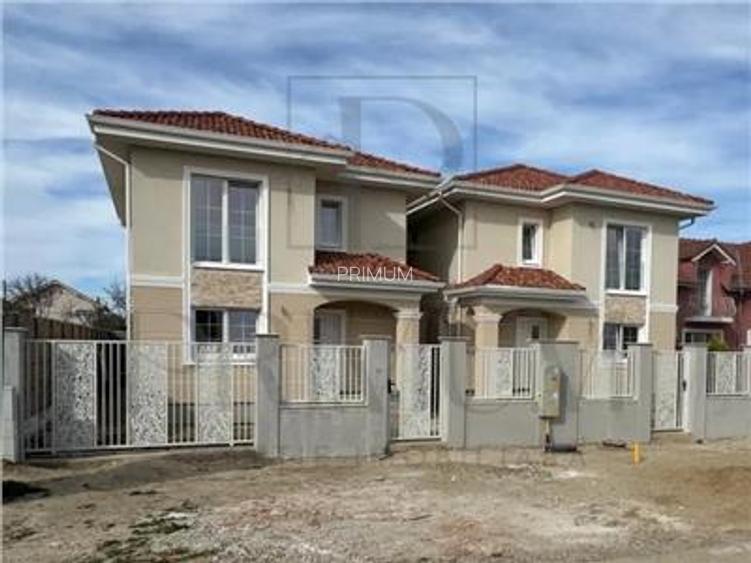 Duplex individual superb - 5 camere - zona excelenta - canalizare - despartit pr