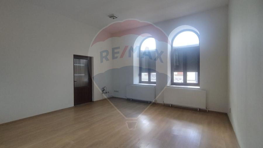 De închiriat spațiu comercial/office – 21 mp, Șimleu Silvaniei
