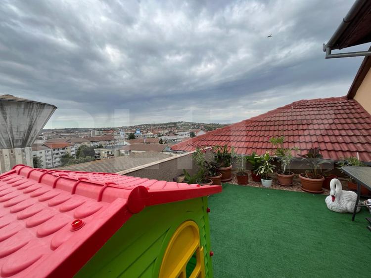 Apartament cu 2 camere, decomandat, etaj 8/8, terasa 20 mp, Rogerius