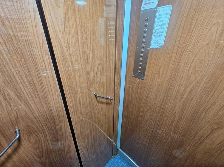 Garsoniera ( metrou Lujerului 400 m )