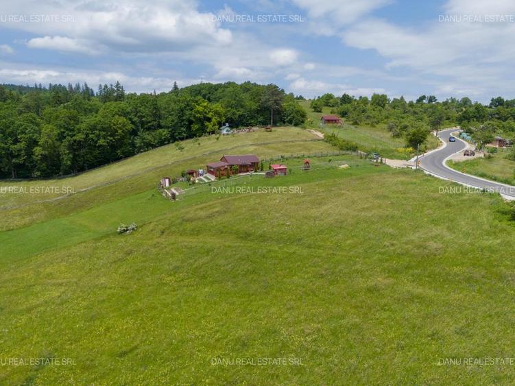 Teren 4200mp cu potențial turistic în Vulcan BV–vedere panoramică