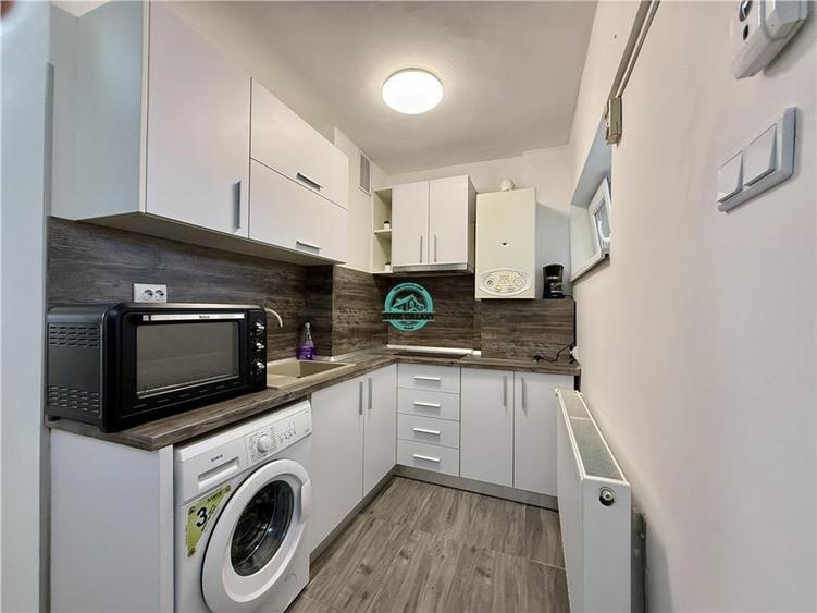 Apartament cu 1 camera de vanzare, modern, in Piata Victoriei