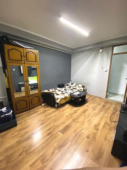 Apartament 4 camere +spațiu comercial