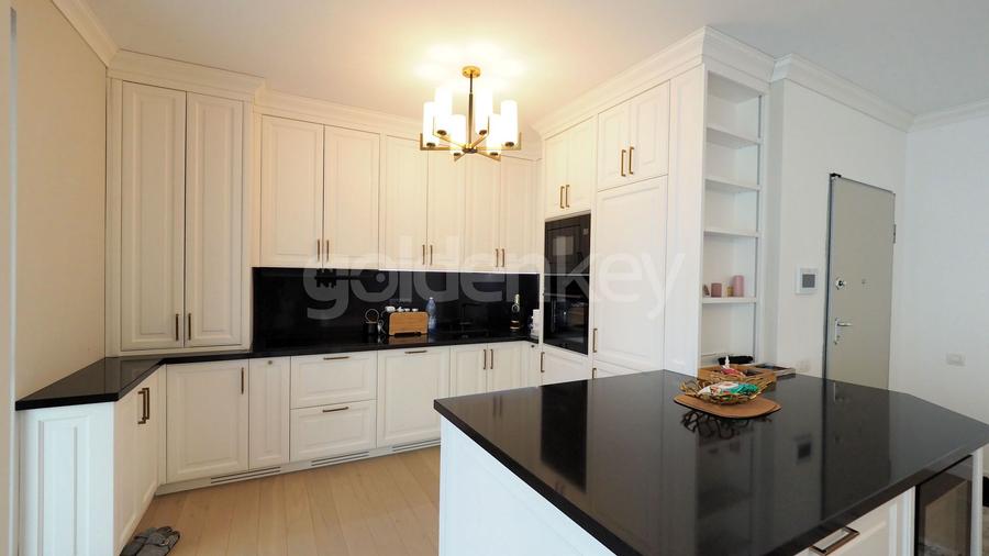 Apartament generos 5 camere | 3 bai | 2 terase | 208mp construiti