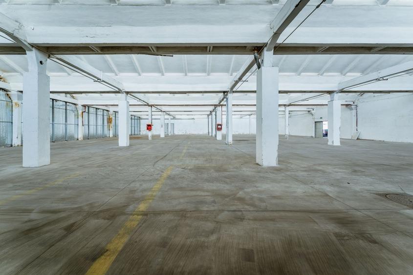 Hală de închiriat 500 mp, în Arad