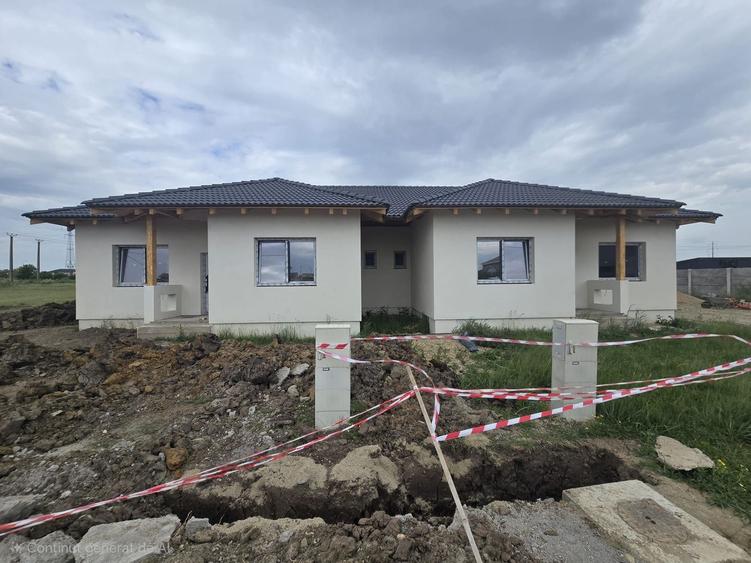 Mosnita Noua – duplex 3 camere / 2 bai – 75mp/utili Comision 0 - Toate