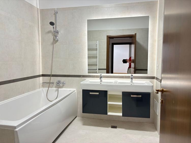 Kiseleff-Aviatorilor, apartament 4 camere cu 3 locuri de parcare