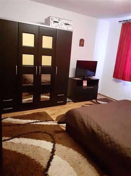 Apartament 3 camere si loc de parcare zona Lupeni