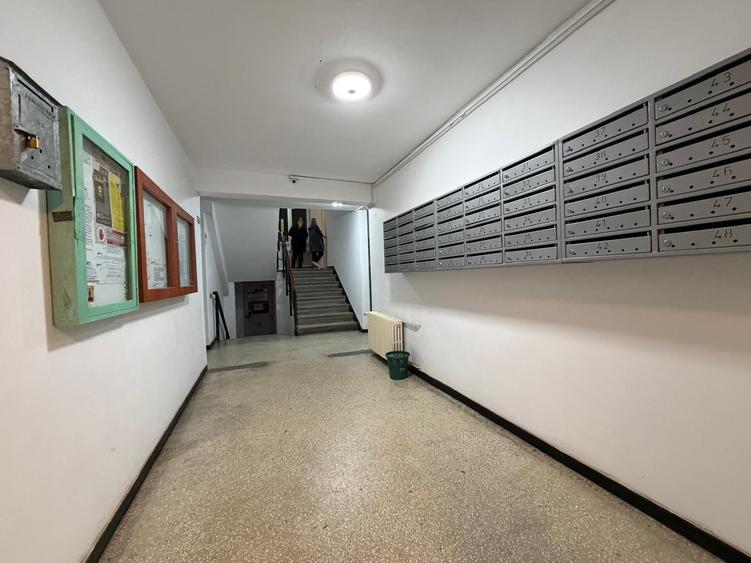 2 Camere Dristor Ramnicu Sărat 6 Minute Metrou Bloc Reabilitat
