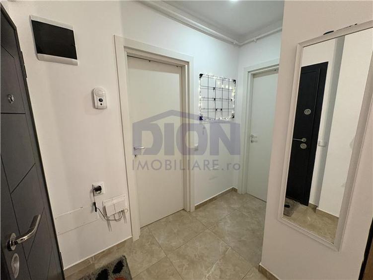 Militari - Rosu , Avangarde 2 camere, 49mp