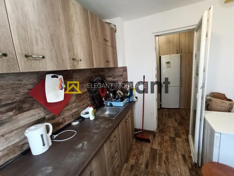 2 decomandate, centrala termica, 2 AC, 1 Mai-Spitalul 1 - 2
