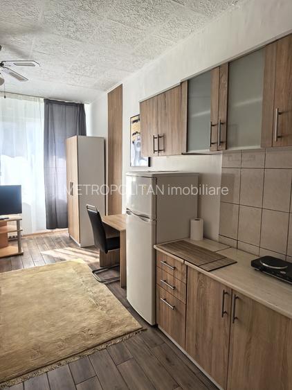 Garsonieră (transformată din cameră ) de închiriat - 4
