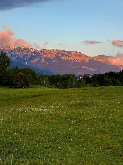 Sat Peștera – Moeciu | Vedere panoramică Bucegi & Piatra Craiului
