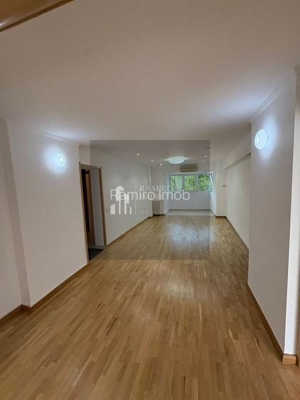 4 camere  etaj 1 /450 m METROU UNIRII - 3