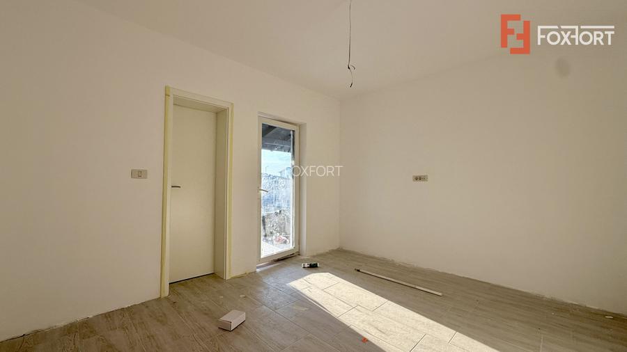 Duplex de vanzare, 3 camere pe parter + pod - Mosnita Veche - 9