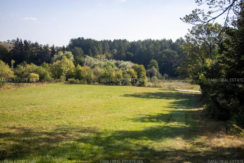 Teren Intravilan 3.300 mp in fata lacului  – Vulcan Brasov