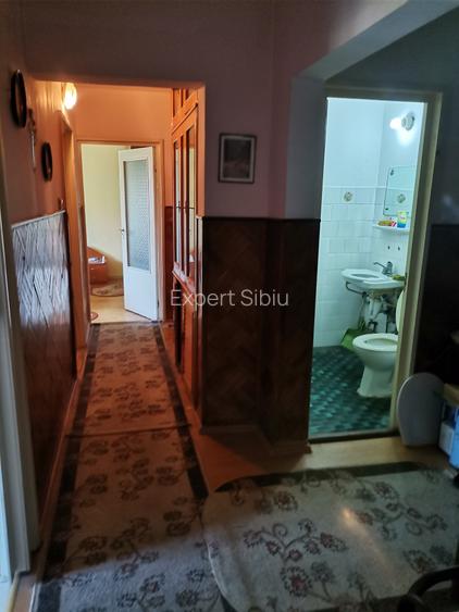 INCHIRIEZ apartament 3 camere decomandat, zona Ciresica - 12