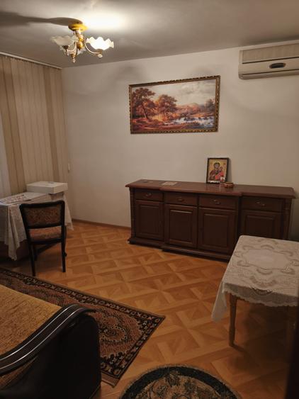 Apartament 3 camere- Zona Sud - etaj 2 - 54 mp