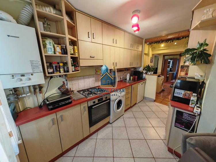 Apartament 3 camere - cartierul Unirii, str. Decebal