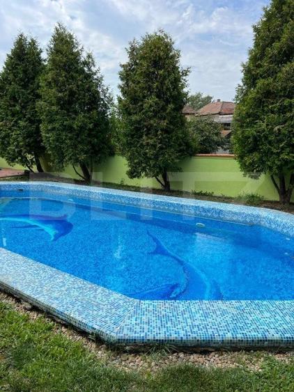 Proprietate de excepție cu casă spațioasă, piscină și teren generos