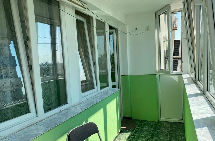 Apartament 2 camere, semidecomandat, 51 mp, balcon, ac, metrou aproape, 1 Mai