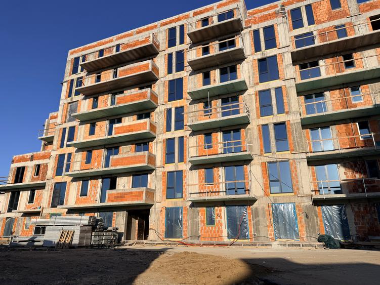 Apartament 3 camere/etaj 5/96mp utili/Valletta Towers/Craiova