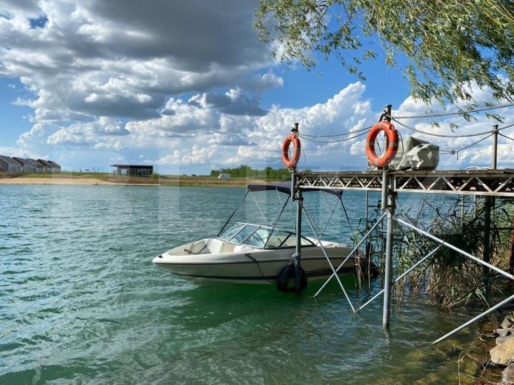 Vilă la Lac în Zona Apa - Oază de Confort și Eleganță