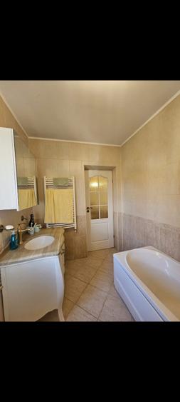 Casă în complex rezidential-privat, Pipera