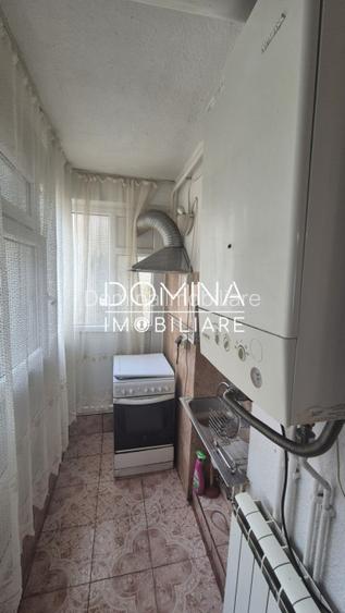 Închiriere apartament 3 camere, zonă centrală, strada Nicolae Bălcescu - 9