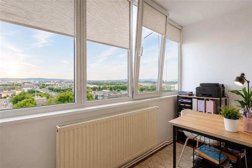 Apartament decomandat 3 camere, mobilat, utilat, 75 mp, Calea Bucuresti, Brasov
