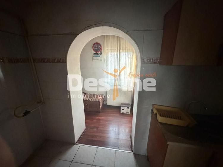 Casa +Teren intravilan 900 mp ( 2 corpuri de casă )Calea Giulești