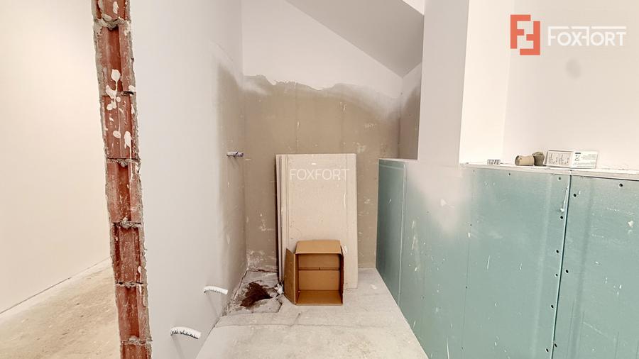 Duplex despartit, de vanzare 4 camere - curent trifazic - Mosnita Veche - 20