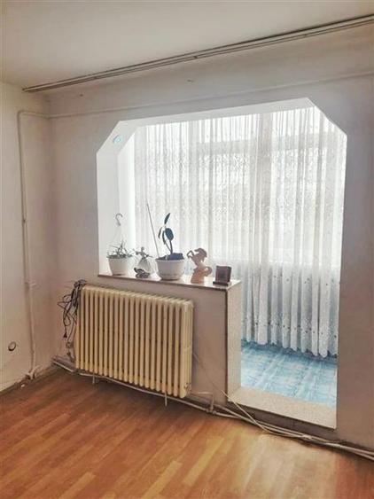Apartament 3 camere semidecomandat, zona Neagoe Voda