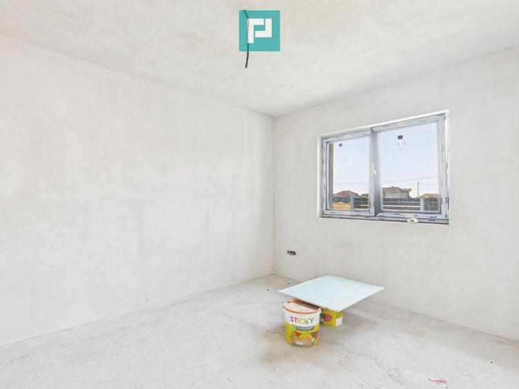 Casă pasivă cu 3 camere si 500 mp în Mândruloc