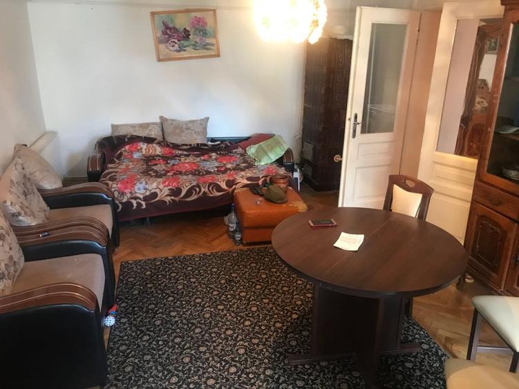 Apartament 3 camere in casa zona Centrul Istoric