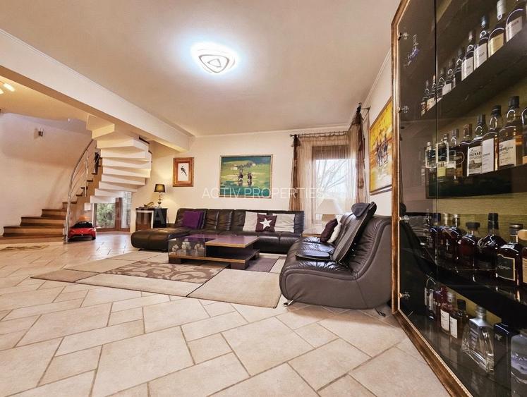 Vila duplex 2007,caramida,P+1+M,5 camere,4 bai,teren 482mp,2 loc. parcare curte - 10