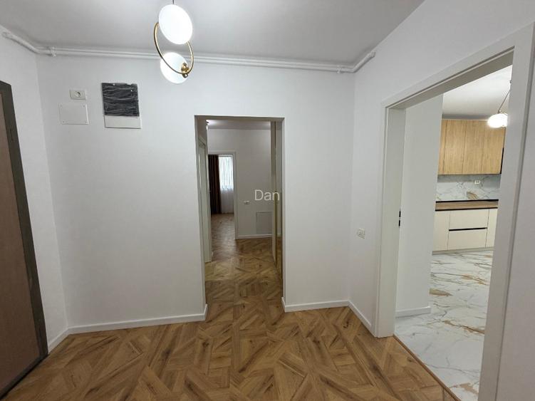 Proprietar, inchiriez  termen lung Apartament 4 camere complet utilat - 3