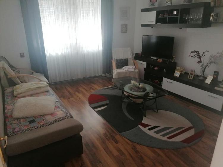 Vand casa tip duplex