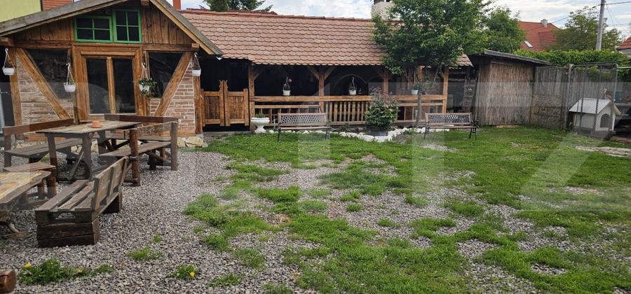 SUPER OFERTA! Casă/pensiune cu 8 camere în centru, Sfantu Gheorghe