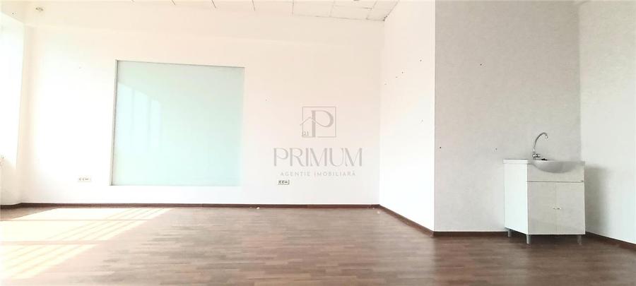 Spatiu birouri etaj 3 cu lift - Aradului