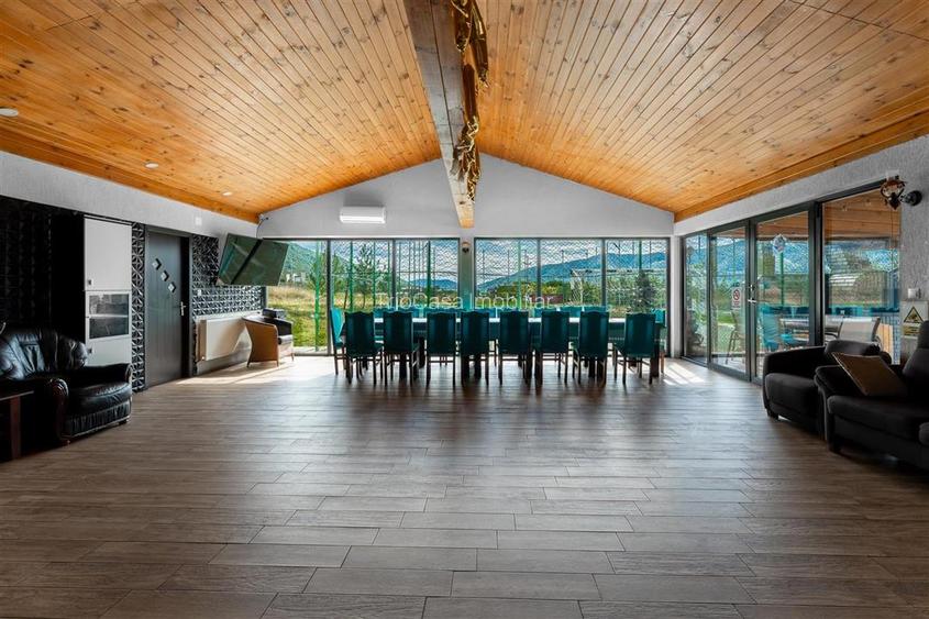 Pensiune 3 stele de vânzare în Călimănești - 8 camere + - 6