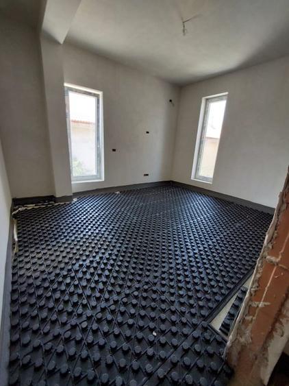Casa 4 camere la cel mai bun pret din zona