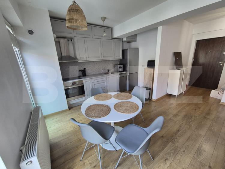 Apartament cu 3 camere, 2 băi, intermediar Parcare subteran, Centru!