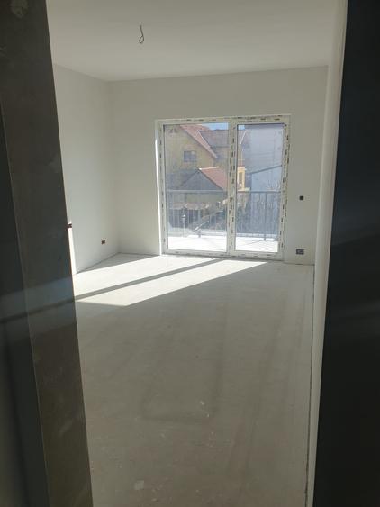 Duplex de vanzare de 130mp teren 216mp zona Floresti Crisan