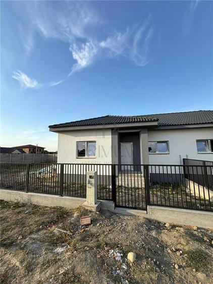 Duplex pe parter - posibilitate alegere finisaje - zona buna