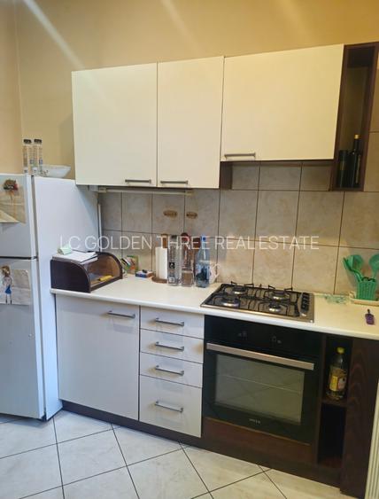 Apartament decomandat in Vila - 5