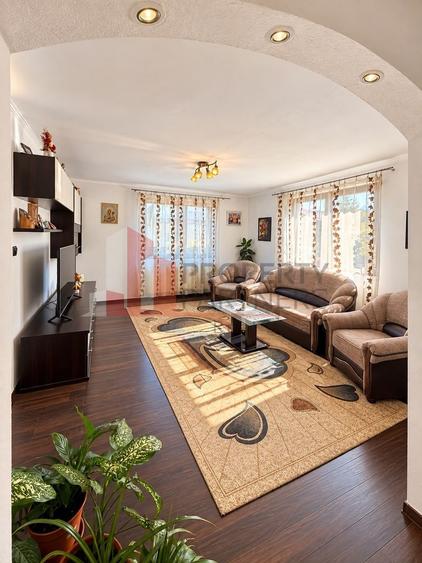 Casă tip duplex, renovată integral, în Cristian – Brașov