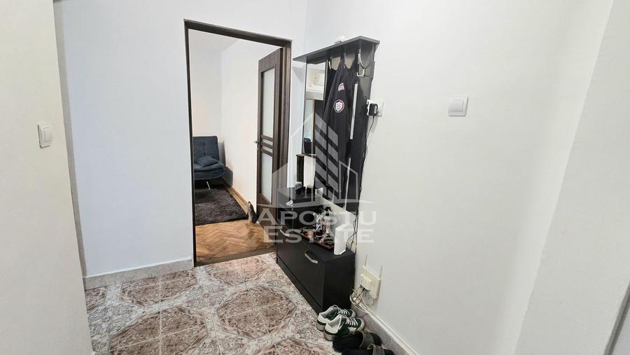 Apartament de vanzare, 2 camere, centrala proprie, Cetatii