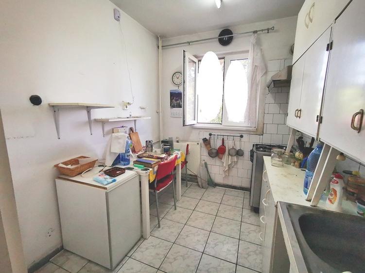 Vanzare ap3 cam la et 2+boxa la Parc Bazilescu si la 3 min la metrou, Subcetate